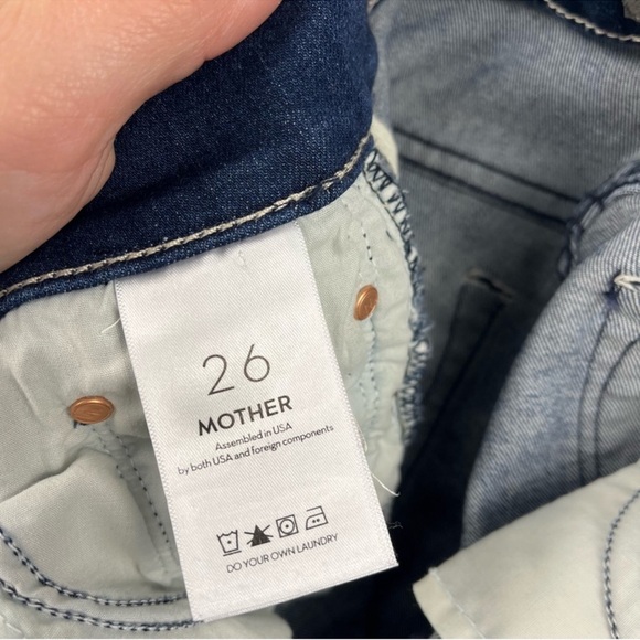 Like NEW MOTHER Jeans size 26. The Insider Crop Step Fray - Picture 9 of 13